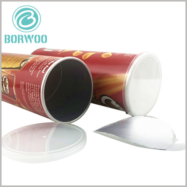 Custom Potato chips packaging tube with aluminum foil sealing film and plastic lids.Food grade tin foil is used as the inner lining of the paper tube packaging to keep the inside of the packaging tube dry.
