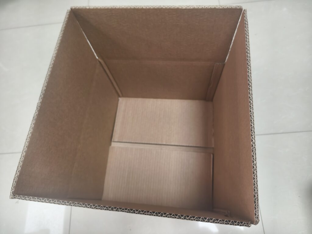 Sturdy-corrugated-shipping-box