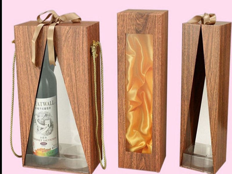 Wood grain paper wine packaging