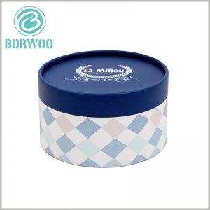 custom small paper tube packaging for cosmetics. Biodegradable cosmetic packaging boxes have a unique design that can increase the attractiveness of the product.